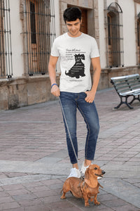 Camiseta blanca hombre de la colección Quotes & Co con ilustración de perro y cita de Groucho Marx.