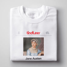 Cargar imagen en el visor de la galería, camiseta jane austen orgullo y prejuicio sentido y sensibilidad tindleer humor literario regalos para lectores