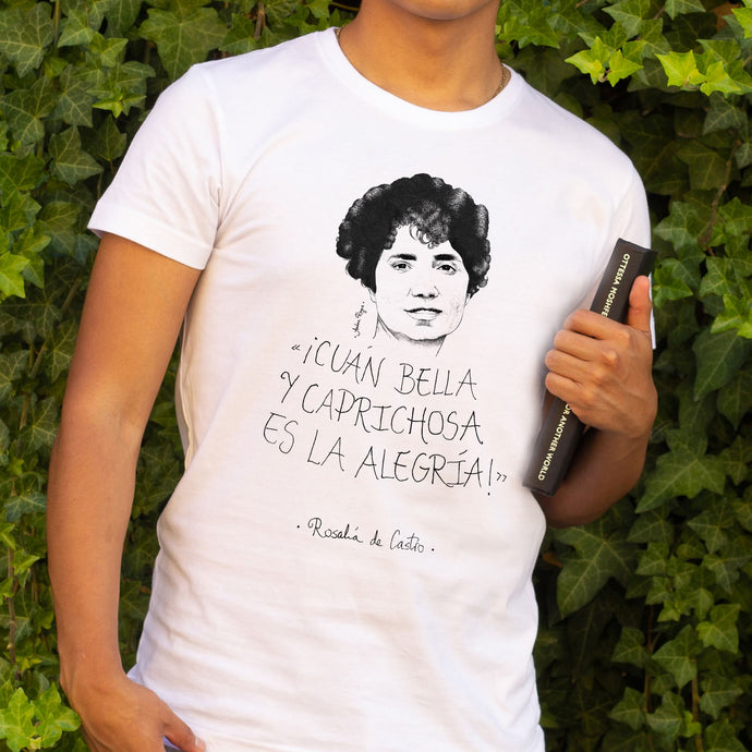 Camiseta hombre blanca con la ilustración y cita de Rosalía de Castro, ilustrada por Andrea Reyes 