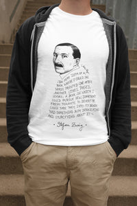 Camiseta blanca hombre con ilustración y cita de Stefan Zweig en inglés.