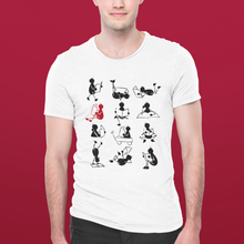 Cargar imagen en el visor de la galería, Camiseta blanca hombre de la colección Lectorix con 12 figuras de personas leyendo.