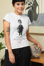 Cargar imagen en el visor de la galería, Camiseta blanca mujer con ilustración de Franz Kafka por Fernando Vicente.