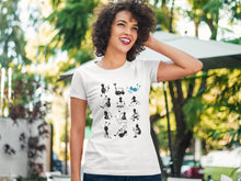 Cargar imagen en el visor de la galería, Camiseta blanca mujer de la colección Lectorix con 12 figuras de personas leyendo.