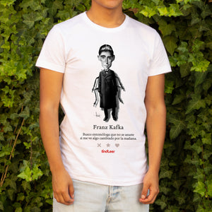 Camiseta blanca hombre con ilustración de Franz Kafka por Fernando Vicente.