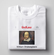 Cargar imagen en el visor de la galería, camiseta william shakespeare tindleer ser o no ser humor literario regalos para lectores