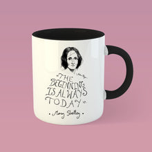 Cargar imagen en el visor de la galería, Taza blanca con asa negra con ilustración y cita de Mary Shelley en inglés.