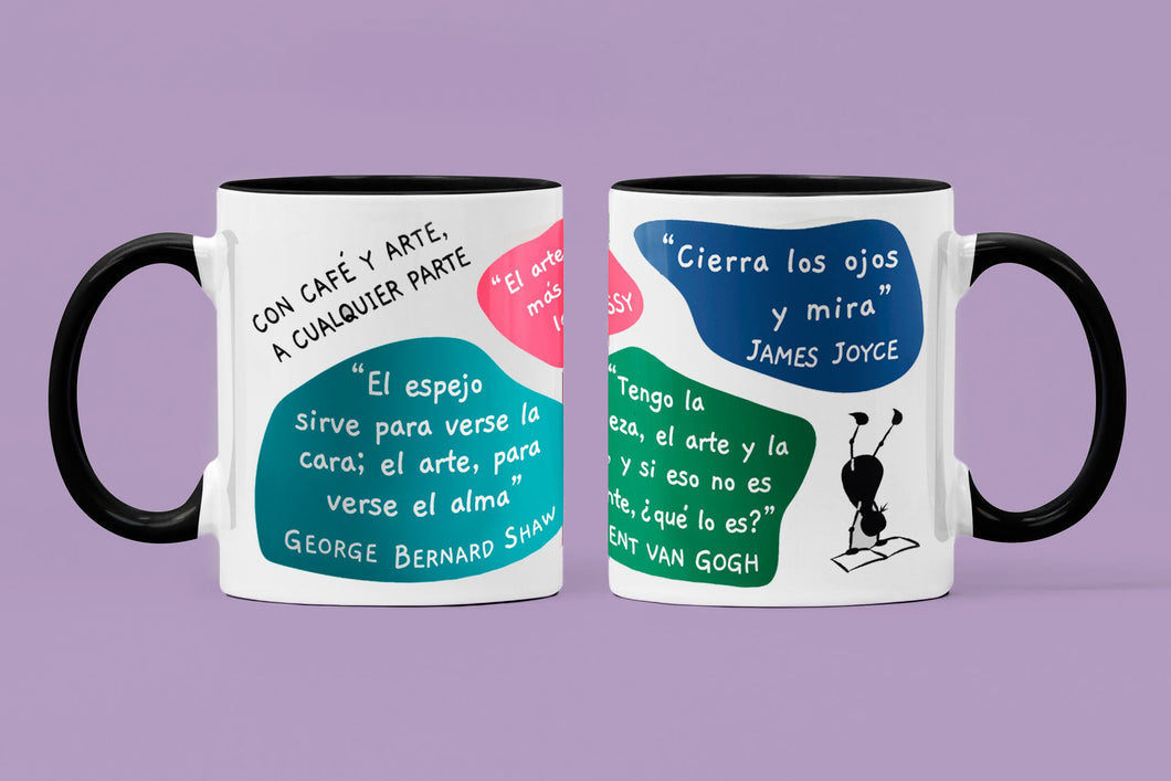 Taza blanca con asa negra de la colección Lectorix con citas de Claude Debussy, James Joyce, George Bernard Shaw y Van Gogh sobre el arte.