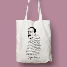 Cargar imagen en el visor de la galería, Tote bag de color natural con asa natural con ilustración y cita de Stefan Zweig en español.