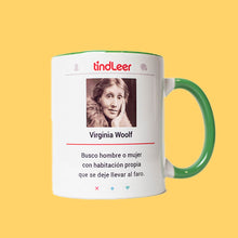 Cargar imagen en el visor de la galería, taza virginia woolf faro habitación propia tindleer humor literario regalos para lectores