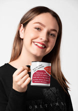 Cargar imagen en el visor de la galería, Taza blanca con asa negra de la colección Lectorix con citas de Cesare Pavese, Antonio Machado, Hipólito Taine y Mark Twain sobre los viajes.
