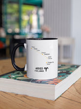 Cargar imagen en el visor de la galería, Taza &#39;Aries y de libros&#39;