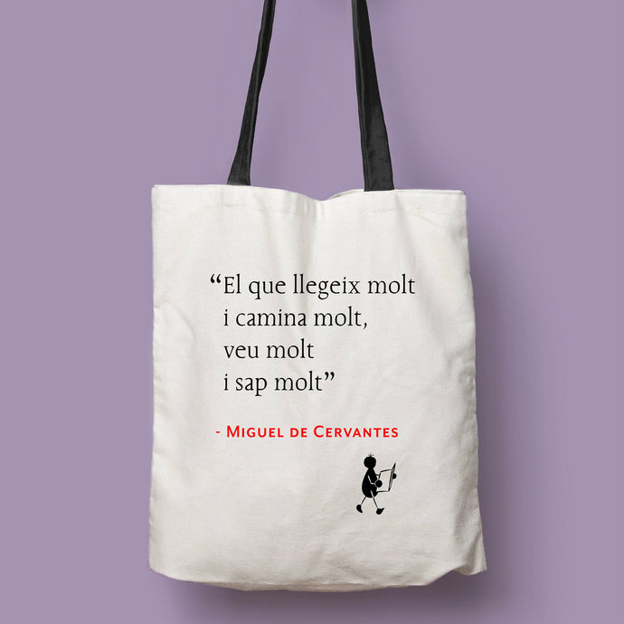 Tote bag natural con asa negra de la colección Lectorix con cita de Miguel de Cervantes sobre la lectura en catalán
