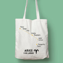 Cargar imagen en el visor de la galería, Tote bag &#39;Aries y de libros&#39;