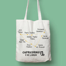 Cargar imagen en el visor de la galería, Tote bag &#39;Capricornio y de libros&#39;
