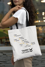 Cargar imagen en el visor de la galería, Tote bag &#39;Tauro y de libros&#39;