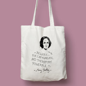 Tote bag natural con asa natural con ilustración y cita de Mary Shelley en inglés.