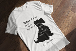 Camiseta blanca hombre de la colección Quotes & Co con ilustración de perro y cita de Groucho Marx.